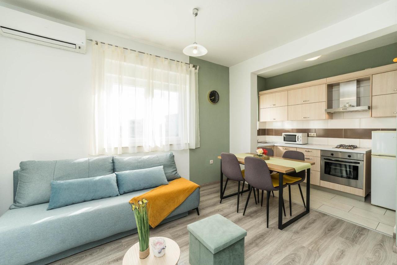 Apartments Matilda Sukosan Exterior photo