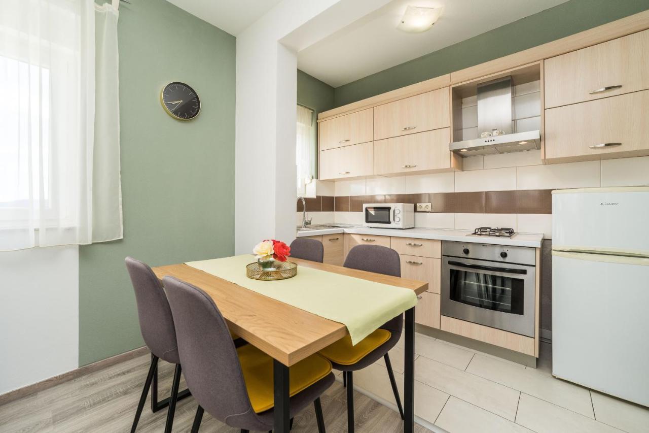 Apartments Matilda Sukosan Exterior photo